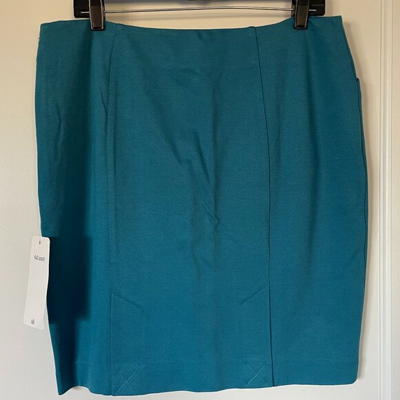 Cabi "Sigourney" Turquoise Skirt (style 3220) - Size 12 (NWT) - Picture 2 of 6